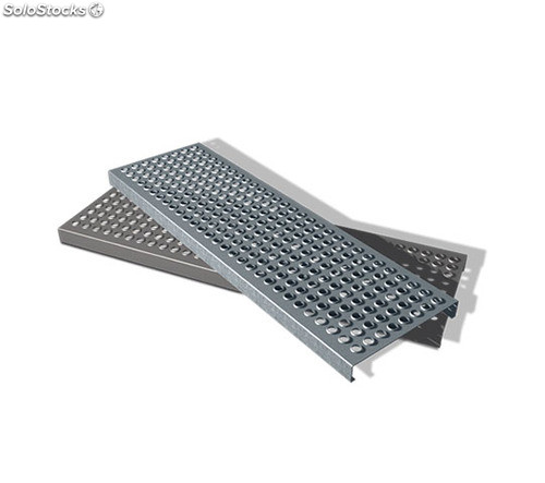 PELDAÑO PERFORADO 900X250X2