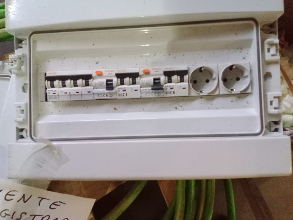 CUADRO MONTADO 2 TRIFASICO C/ 2 BASE ENCHUFE