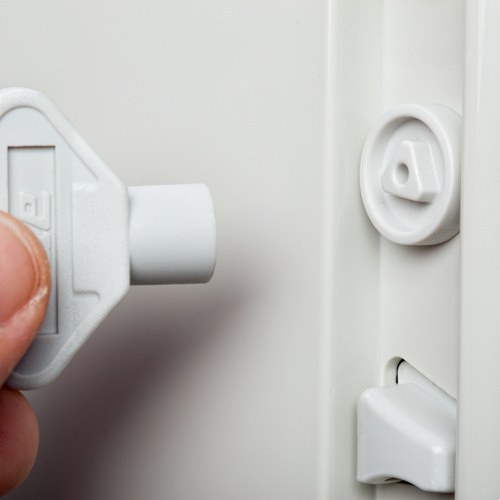 KIT CIERRE TRIANGULO (2U) + LLAVE (1U)