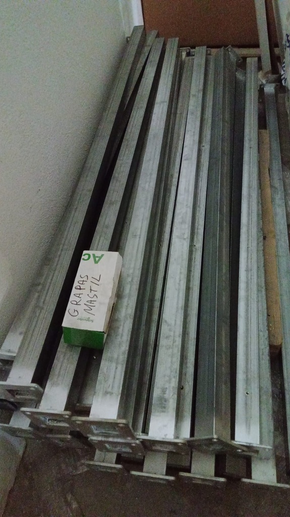 POSTE CUADRADO CERCADO 60x40x2000 C/P GALVANIZADO