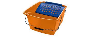 CUBETA DE PLASTICO 16 LT + REJILLA